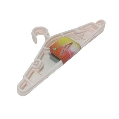 Plastic Clothes Hangers, 5-Pack