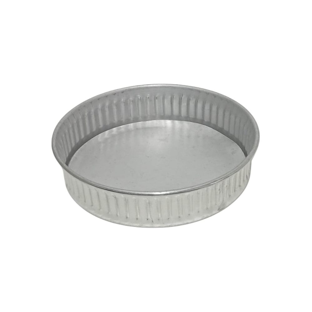 Fluted tart tin with loose base