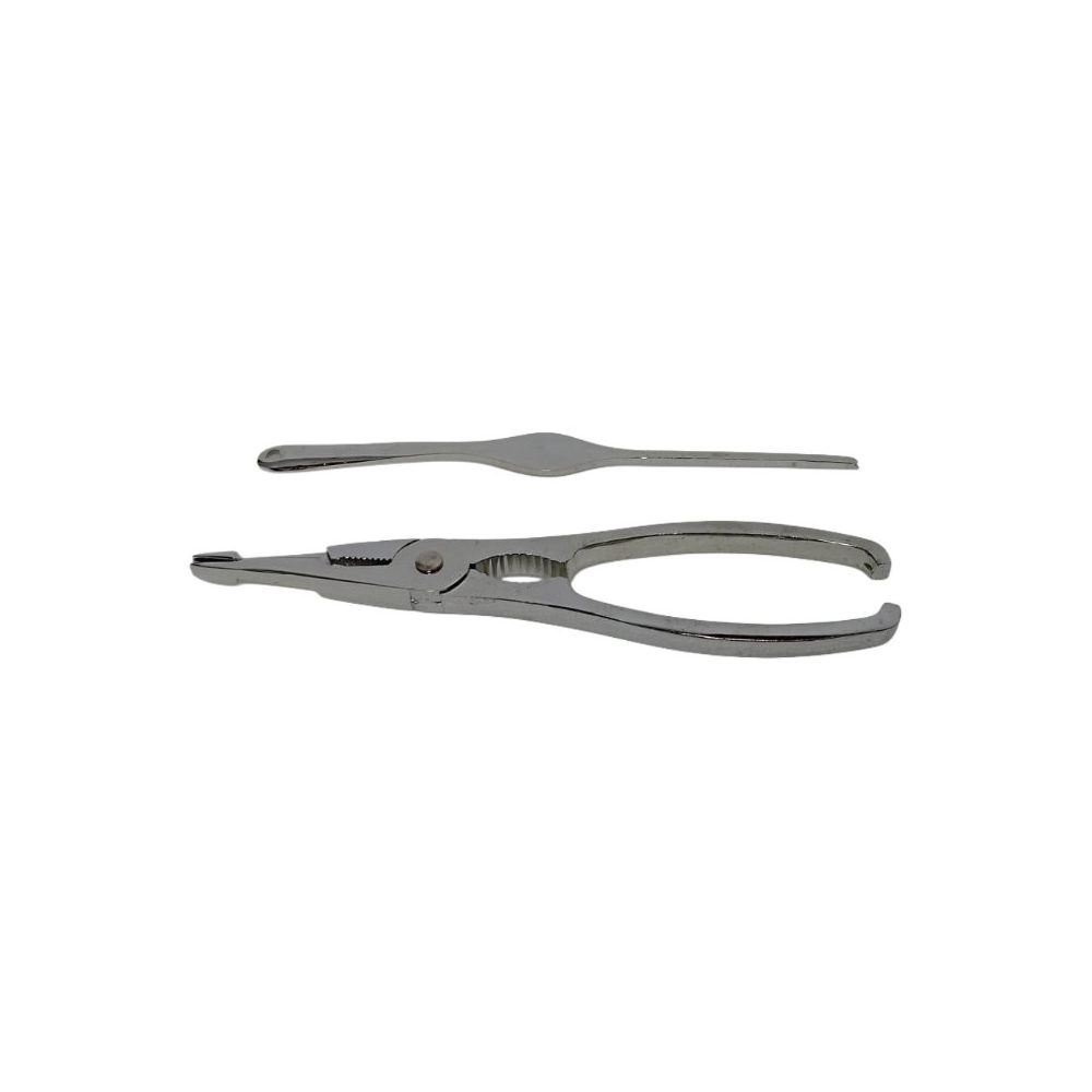 Seafood cracker and pick set
