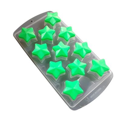 Star-shaped silicone ice cube tray